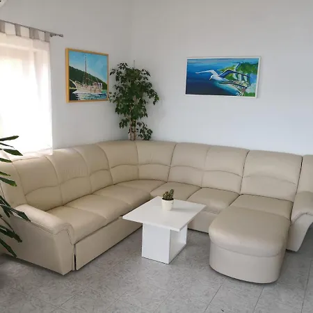 Sea View Apartment Omis