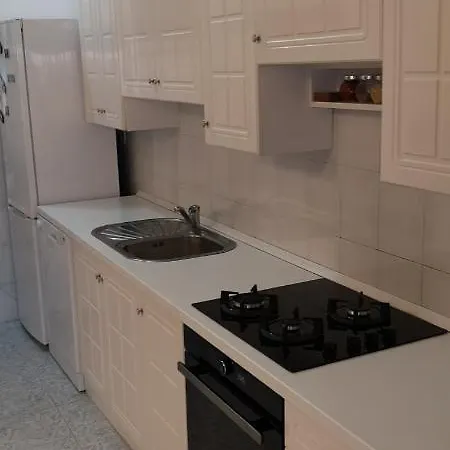 Sea View Apartment *